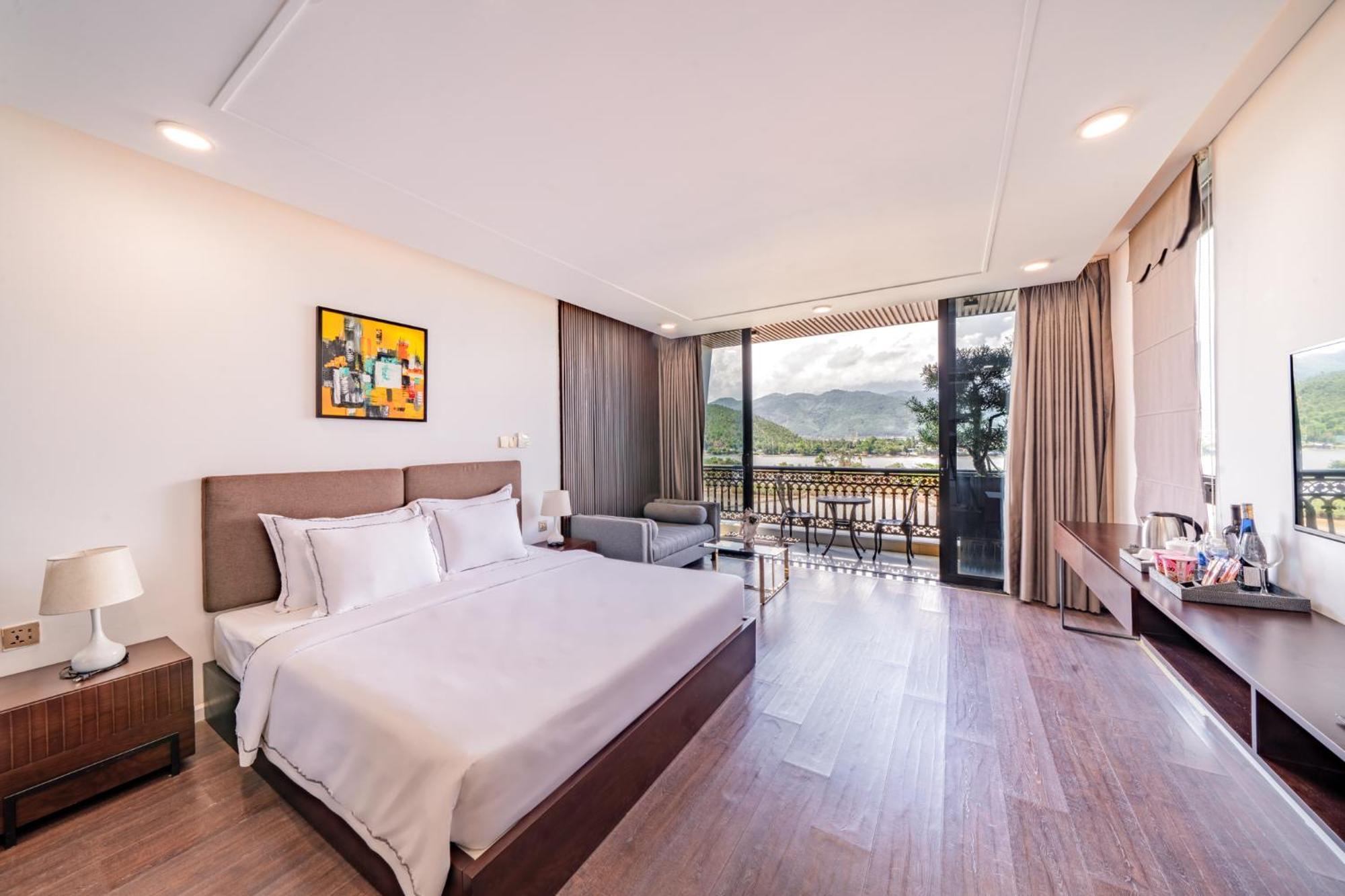 Cami Riverside Resort Đà Nẵng Extérieur photo